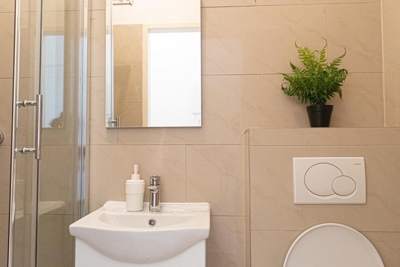 Apartament Peaceful 1Br Apt. Near Metro Station Langenfeldg. Wiedeń Zewnętrze zdjęcie